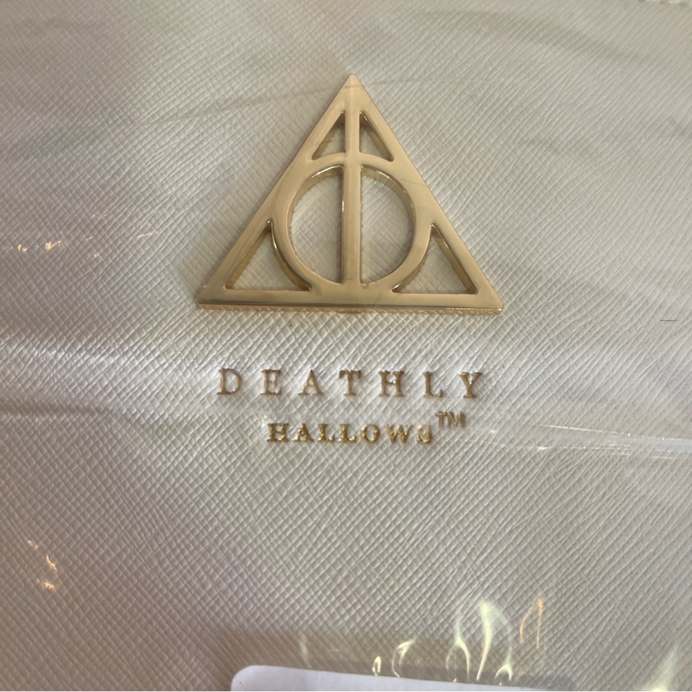 Loungefly Ivory Harry Potter Elder Wand Large Bag Gold Deathly Hallows Emblem